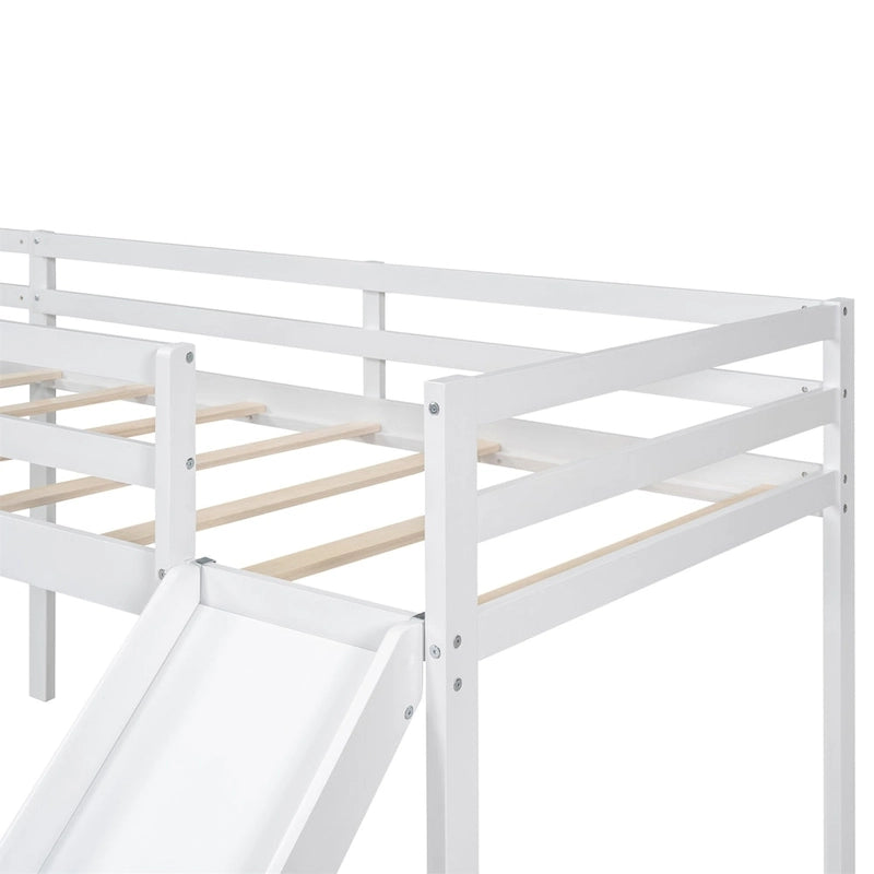 Lit mezzanine simple en bois en forme de L Merax avec échelle et toboggan