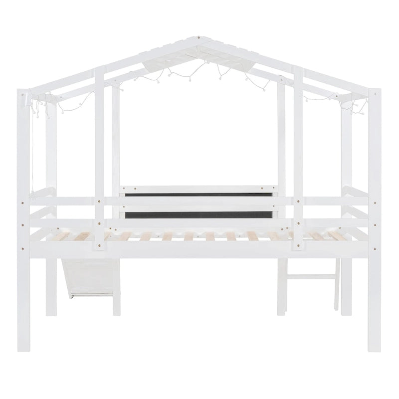 Lit mezzanine cabane une place avec toboggan, échelle et tableau, chambre d'enfant